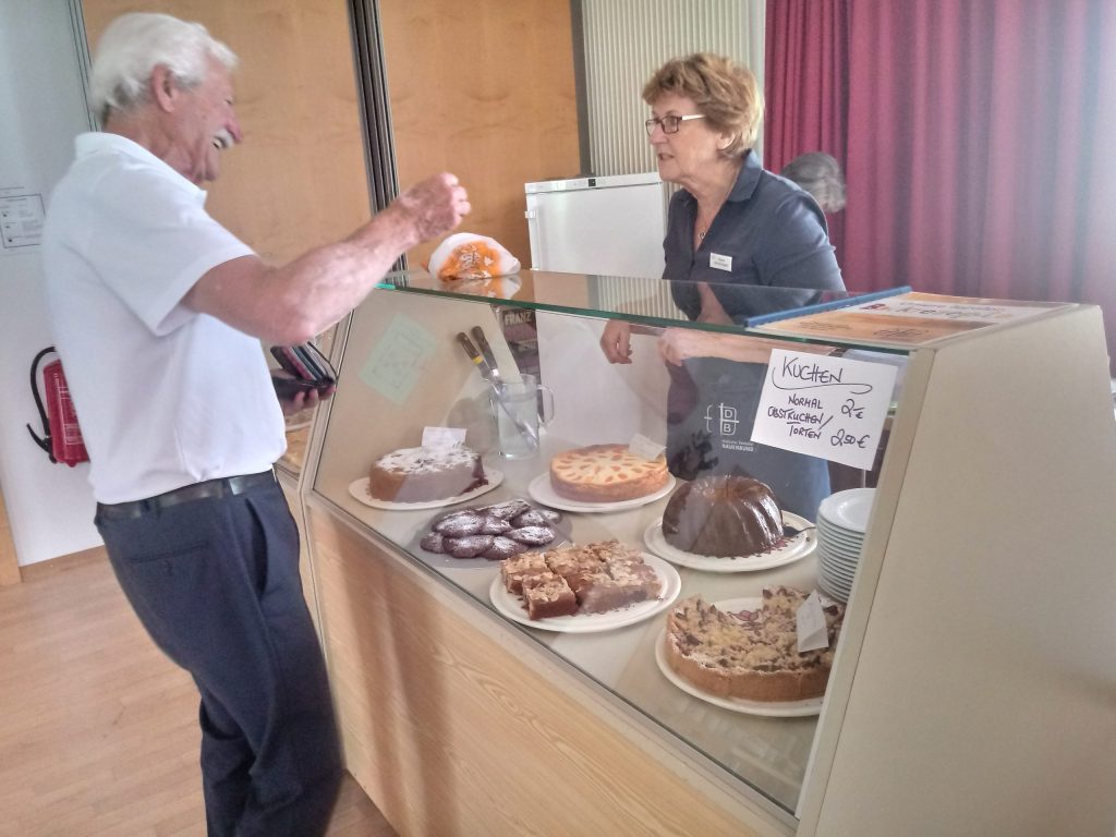 KDFB: Café unterm Kirchturm - beachtliche Spendensumme